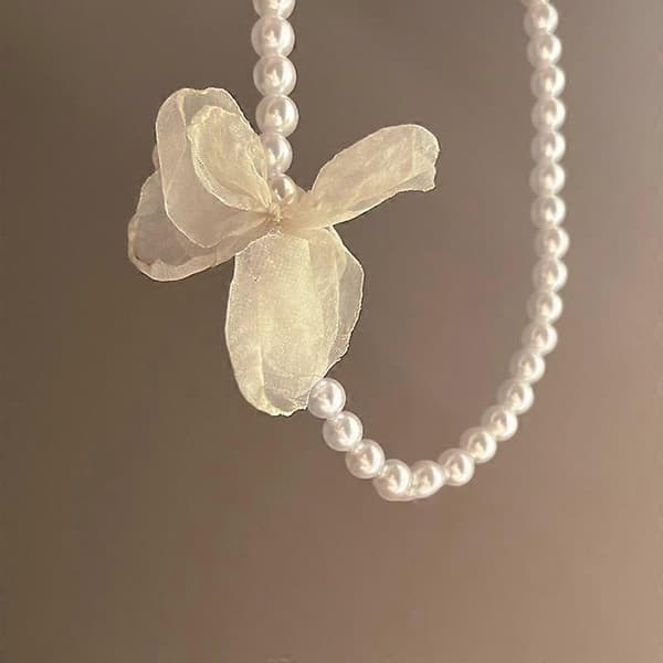 Fransk vintage perle chiffon blomsterhalskæde