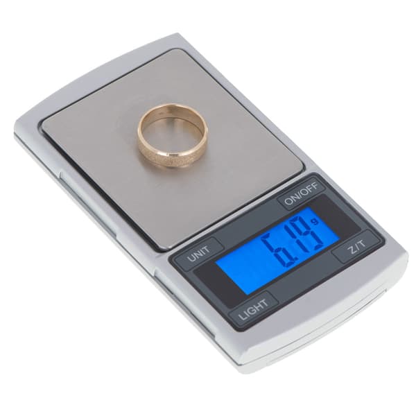 Precision scale with high accuracy and compact design