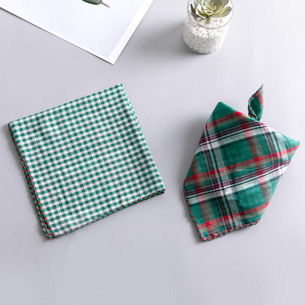 Hunde bandana - Fødselsdagsgave Vaskbar firkantet ternet bandana Justerbart tilbehør Velegnet til små til store hunde Hvalpe og katte.