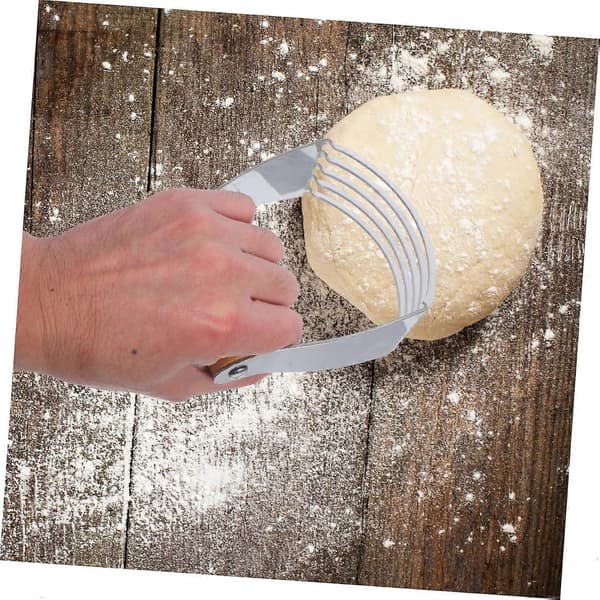 Deigskrape og deigkutter i rustfritt stål med ergonomisk grep for brød, pizza og baking
