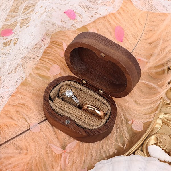 Hääpuinen sormuslaatikko magneettisella suljennalla, retro-puinen sormuspidike, rustiikkinen puinen vintage-sormusteline, saksanpähkinäpuinen korujen säilytyslaatikko