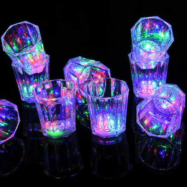 Lysende shotglass, sett med 24 stk., partyfavør, shotglass for voksne, LED-lys, blinkende drikkeglass, lyser i mørket