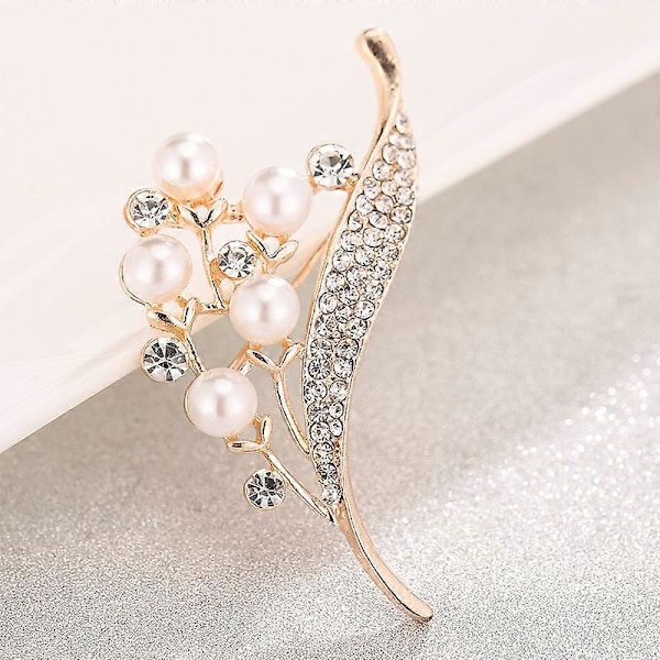 Kvinner Simulert Perle Rhinestones Blomst Brosje Pins Legering Femme Brystnål Skjerf Spenne Smykker Dekorasjoner