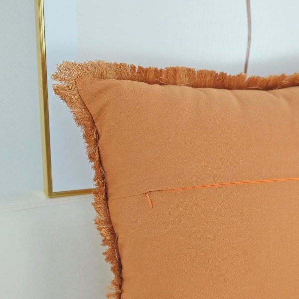 2-pack dekorativa naturliga linnekuddfodral med tofsprydnad, lantlig boho fransad fyrkantig kuddfodral för soffa 18 x 18 tum orange