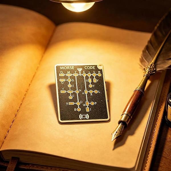 Morse Code Karte Pro, Profesjonell PCB-stil med interaktive LED-er og signaleringsknapper for voksne som lærer morsekode