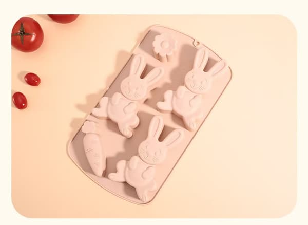Silikonformar för choklad med påsktema (kanin och morot)