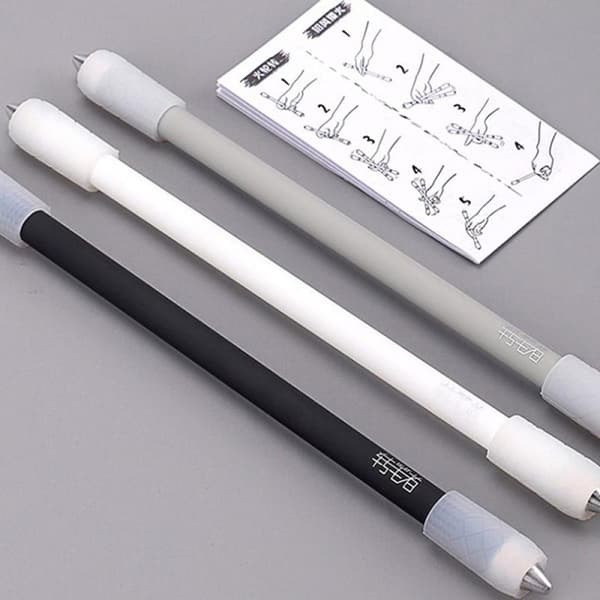 Ny spinnende penn roterende spillkulepenn Glowing White