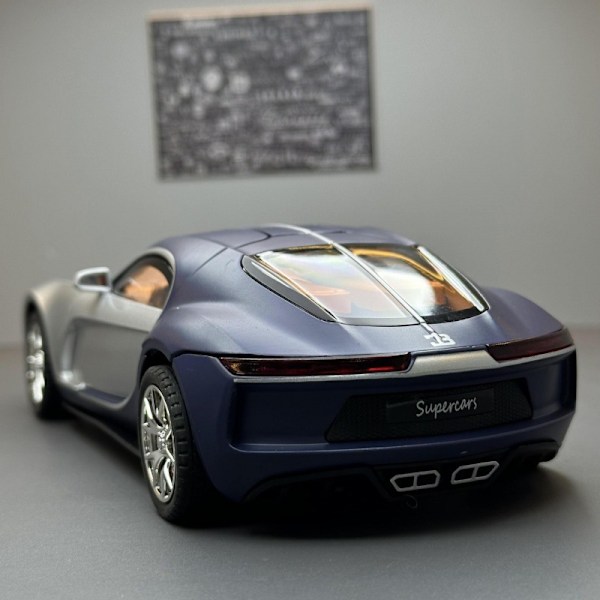 Legetøjsbilmodel i metal 1:24 Bugatti Atlantic sportsvogn med lyd og lys, træk-tilbage-model