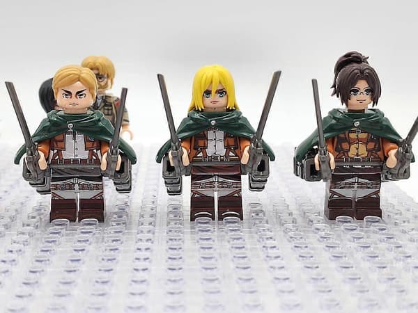 Attack on Titan Minifigur Sæt med Våben og Tilbehør