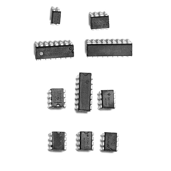 85 kpl 10 IC NE555 LM324 Integroidut Piirisarjat