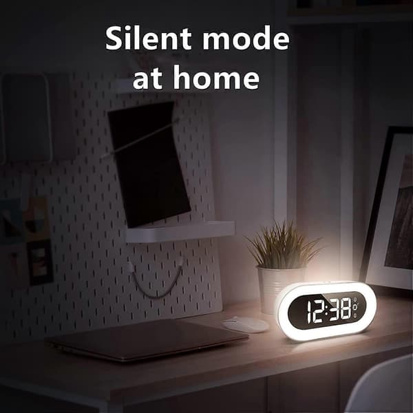Digital väckarklocka med nattlampa, väckarklocka för sovrum, snooze-funktion, smarta väckarklockor för tunga sovare (vit)