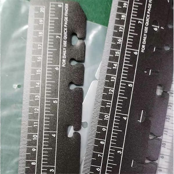 8 stk. Plast Målelineal Hurtig Sidefinder Sidemarkør Pose PVC Bogmærke Lineal til 6-Huls Bind