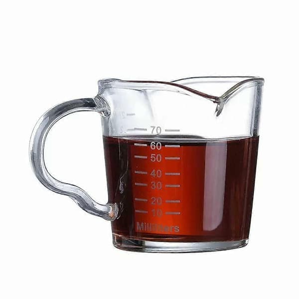 Liten espressokopp med håndtak