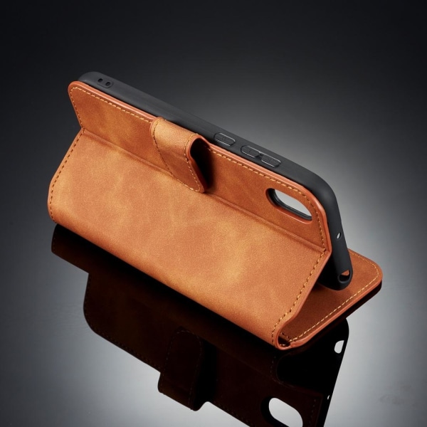 Plånboksfodral för Huawei Y5 med smart och stilren design - DG.M Brun