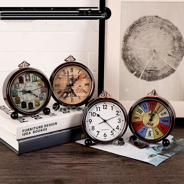 Clock Alarm, 6.7-inch Metal Brown Desk Clock European Retro Vintage Clock Non-ticking Sound Silent Battery-powered High-definition Glass Easy To