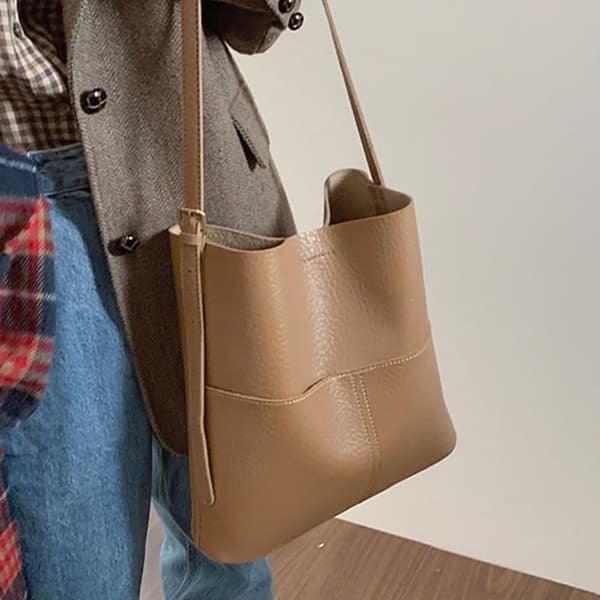 Mordely Crossbody-väska Singelaxelväska KAFFE COFFEE