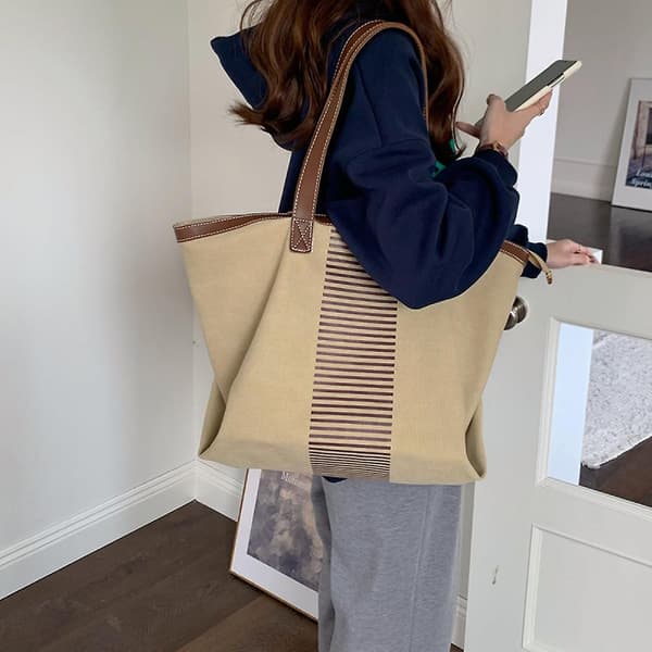 Women Casual Large Capacity Versatile Messenger Solid Color Canvas Simple Retro Shoulder Bag Khaki