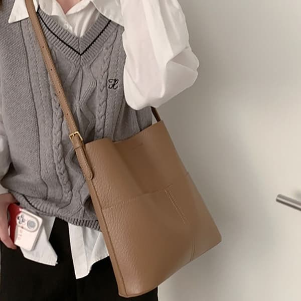Mordely Crossbody-väska Singelaxelväska KAFFE COFFEE