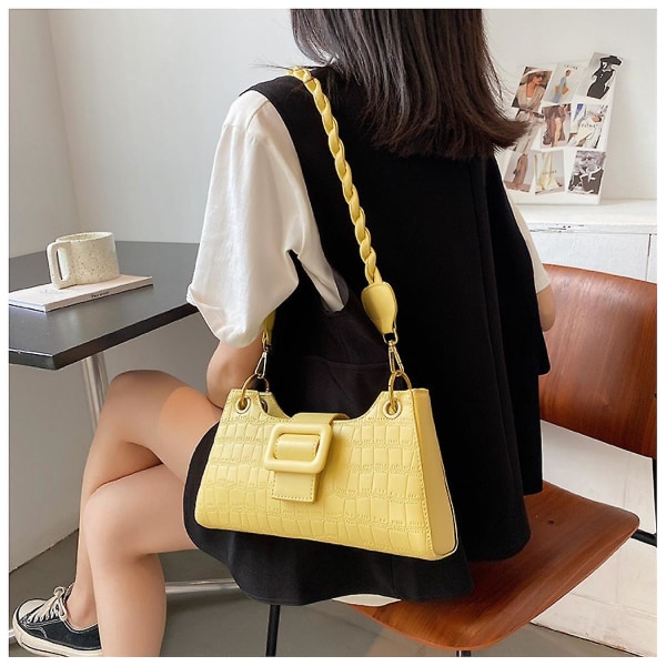 French Underarm Bag Designed 2023 New Spring And Autumn Fashion Trend Casual Shoulder Messenger Bagyellow)