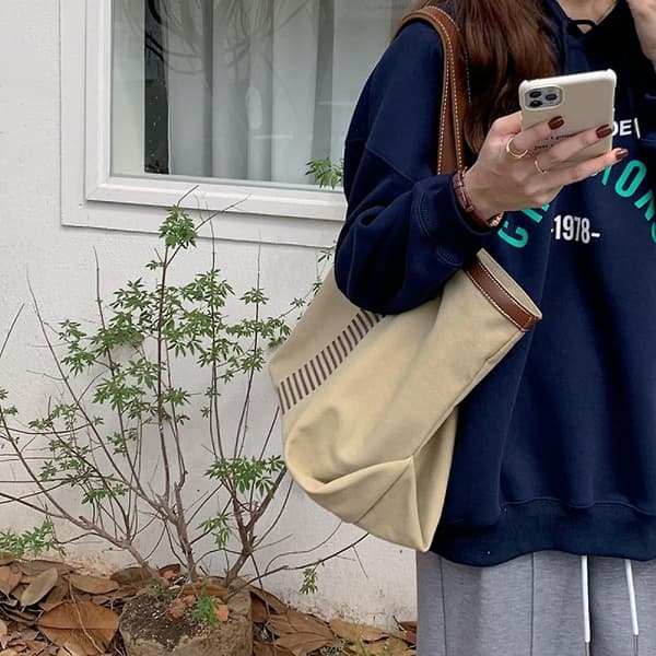 Women Casual Large Capacity Versatile Messenger Solid Color Canvas Simple Retro Shoulder Bag Khaki