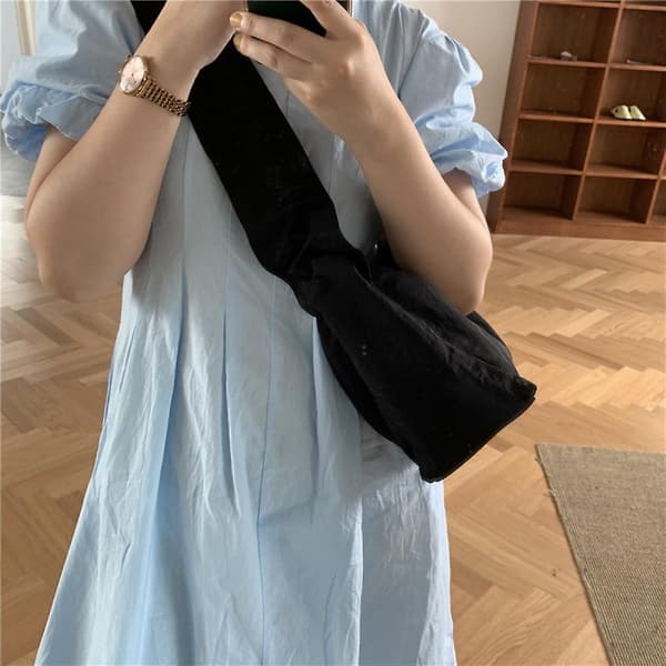 2023 Single-shoulder Pleated Drawstring Canvas Bagwomen Drawstring Shoulder Handbag (black )