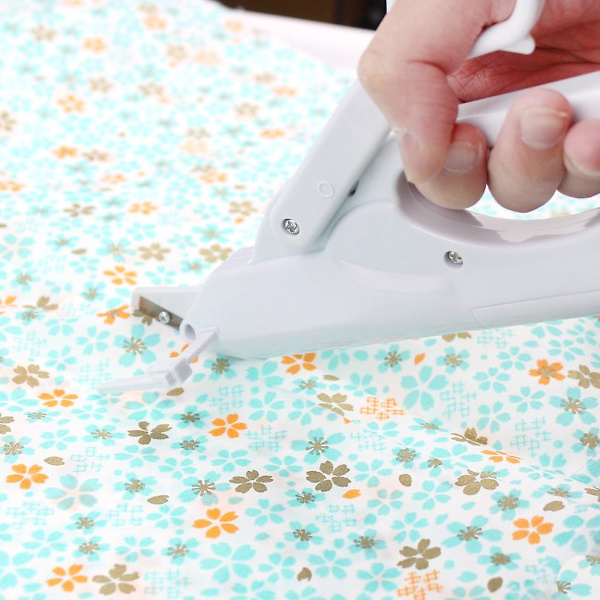 Handy Durable Multifunctional Mini Electric Scissors Cloth Cutting Sewing Tools Sewing Arts