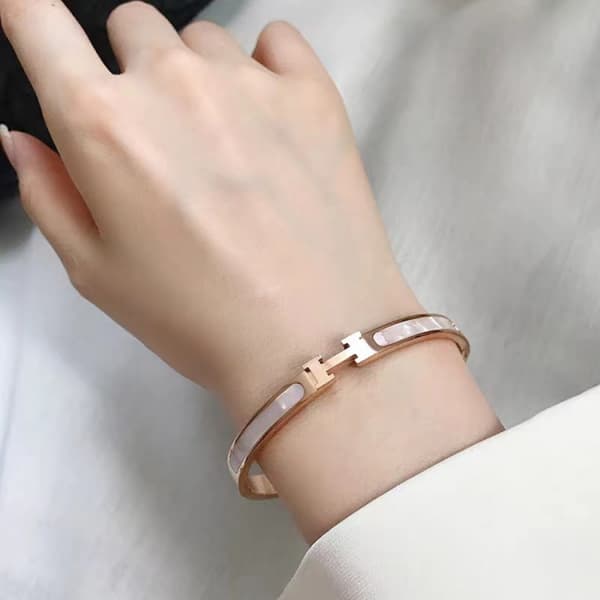 Titanium Stål H Bogstav Armbånd Mode Skal Let Luksus Håndled