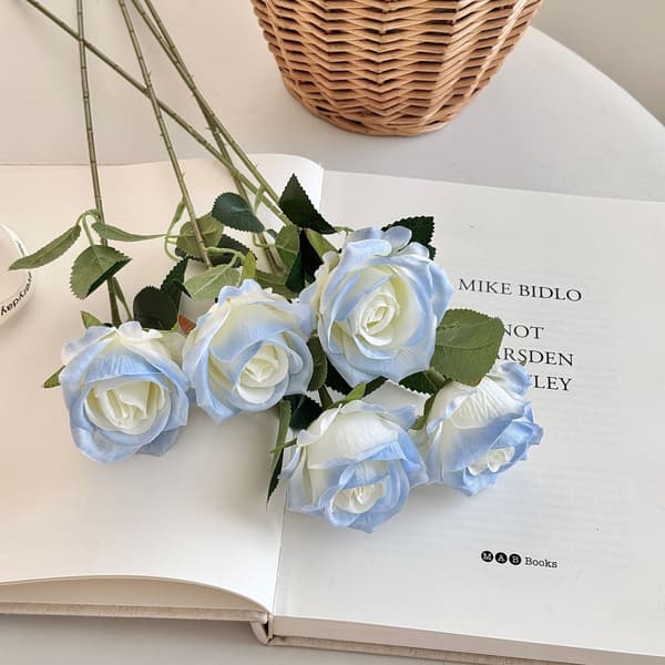 5 Artificial Roses, Valentine's Day, Home and Wedding Decorations, Artificial Flowers - Gradient Blue Gradient Blue