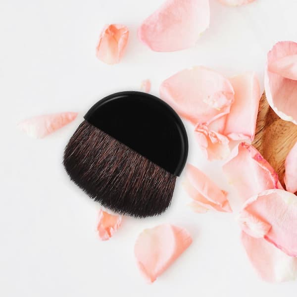 Bærbar makeupbørste til kvinder Concealerbørste til rejser Multifunktionel makeupbørste Flad børste til makeup Blød børste
