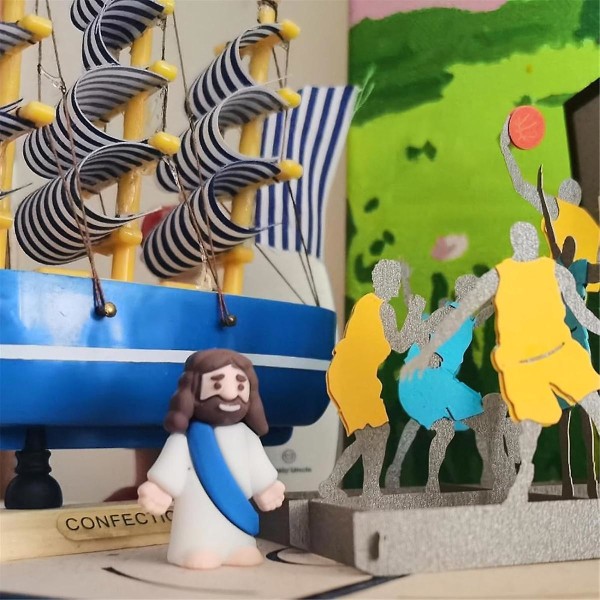 Jeesus-lelu pääsiäisen alkuperäisen suunnittelun mini-kuminen Jeesus-hahmo piiloon ja uskonnolliset puolueet suosivat pyhäkoulua CraftA Blue