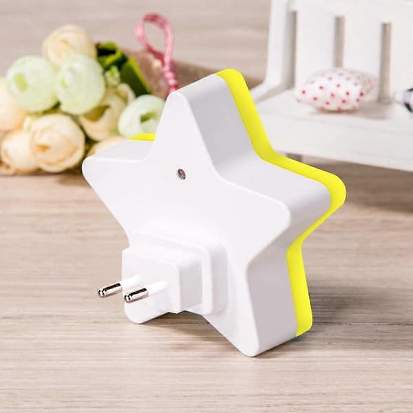 LED Night Light Socket Star Socket Lamp with Dusk Sensor Very good for children's room red