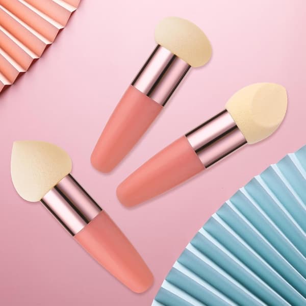 Makeup Sponges, 3-Piece Beauty Blender Applicators with Handle, Angled Foundation Brushes for Face and Eyebrows (Rose Red)