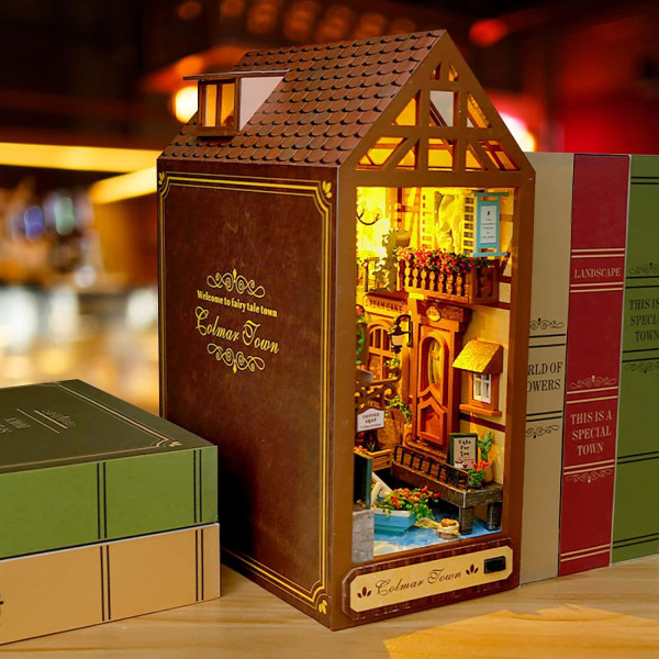 DIY Book Nook Model Kit, Insert BookStands, DIY Wooden Dollhouse, Miniatyr Dollhouse Kit med möbler, födelsedags- och julklappar (City of Colmar)