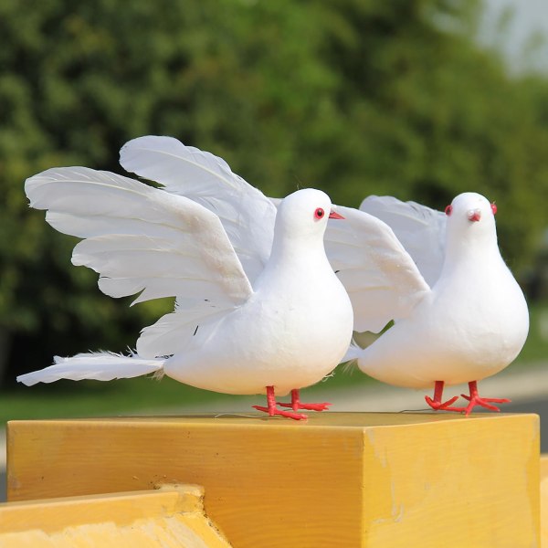 Simulering Foam Dove 3D-inbäddade ögon Äkta fjäderfäste Spridande vingar Bedårande fotografi Prop Peace Dove för trädgård KAESI White