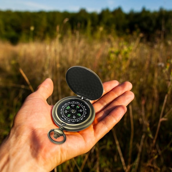 Kompass Vandring Överlevnad Glöd i Mörkret Metall Kompass Vattentät Camping Navigationskompass Överlevnadsutrustning för Ryggsäck