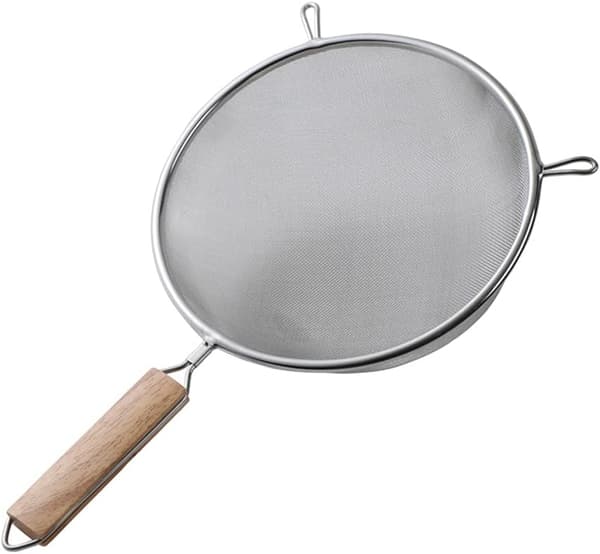 Sil med trehåndtak, rustfritt stål, 22 cm diameter.