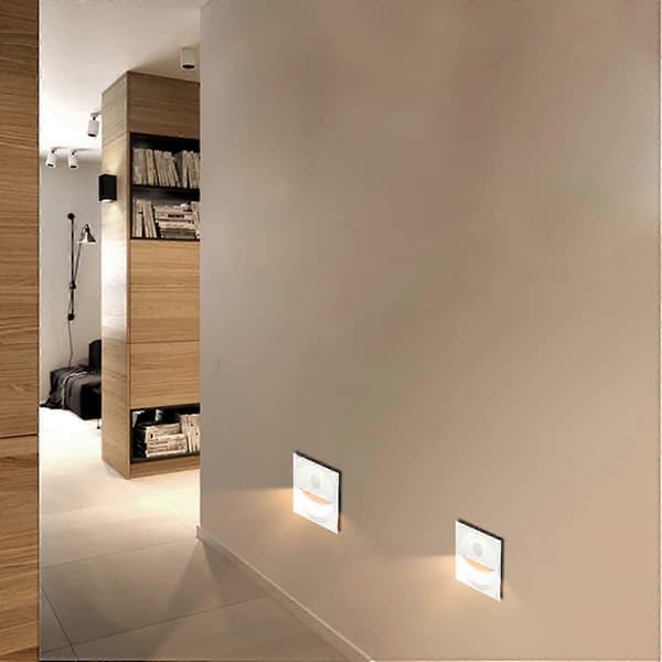 Trapphus LED-belysning med plaströrelsesensor IP20 Vit 3000K Vägglampa
