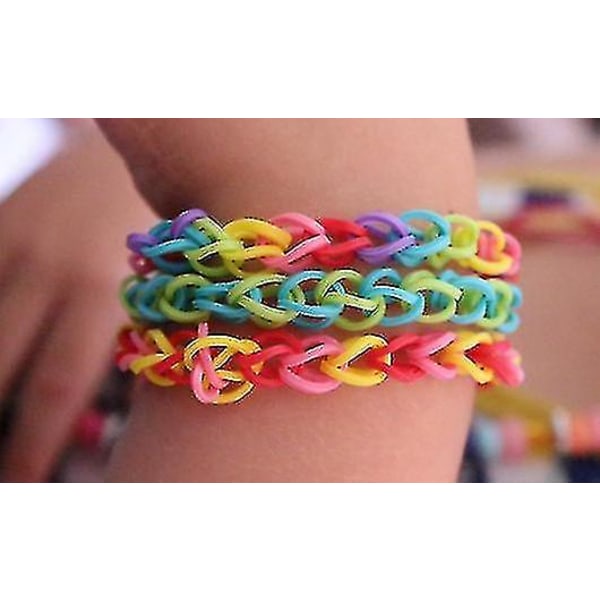 Loom Bands -setti ja klipsikokoelma 5500 kuminauhalla + 170 klipsulla + 2 koukulla + 6 riipuksella + 1 kutomakauhalla 21 kauniissa värissä ja upeassa säilytyslaatikossa