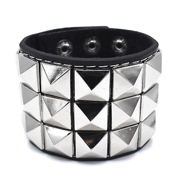Sort armbånd med nitter