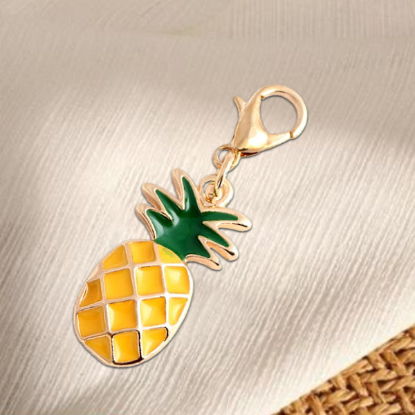Merryso Attraktiv ananas frukt berlocker hänge nyckelring för väska bagage nycklar barn julklapp