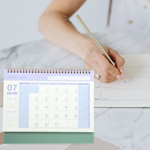 Skrivbords kalender 2024 Nedräkningskalender Avtalsplanerare Stående kalender Skrivbords kalender 2023-2024 Konstkalender För Sovrum Vardagsrum Kontor