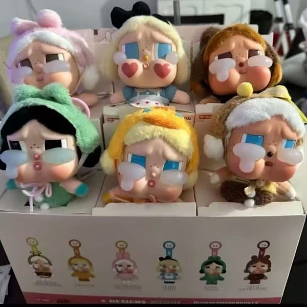 Crybaby Tears Factory Vinyl Ansikte Plysch Överraskningsbox Dockor Slumpmässig Design Actionfigur Samlarleksaker Dekoration,
