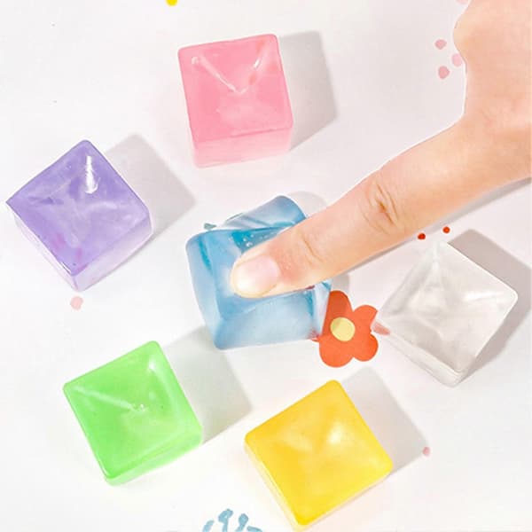 24 st isbitar Squishes Leksak Långsam Återhämtning TPR Stressavlastning Mini Klar Kub Kläm Sensorisk Fidget