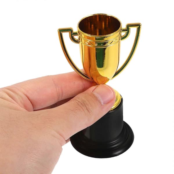 6 st 10 cm gyllene plasttroféer för studenter, sportpriser och tävlingar (Guld)