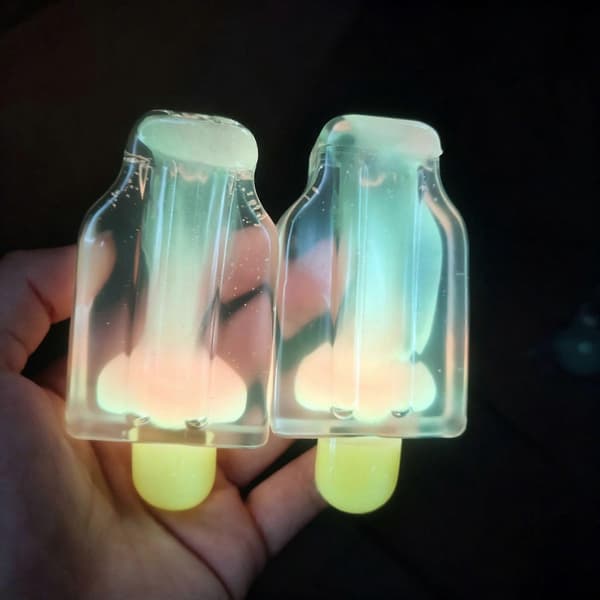 Is Squeeze Squishy, Is Squeeze Legetøj Glød i Mørket, Langsom Stigning Sommer Sensorisk Fidget Legetøj til Stress- og Angstdæmpning, Feriefest Fav 2PCS