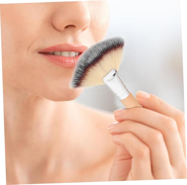 4-delt ansigtsmakeupbørstesæt, highlighterbørster, blødt materiale, velegnet til highlighter og løs pudder.