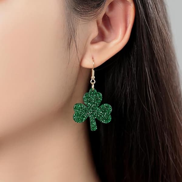 Grønne kløver dråbeøreringe, St. Patrick's Day tilbehør, irske øreringe, letvægts akryløreringe.