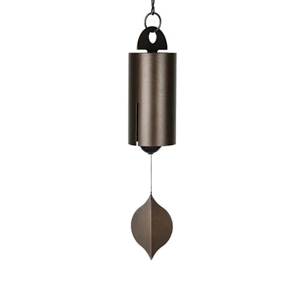 Utomhusvindspel med en fyllig, melodiös ton - formade som metallblad