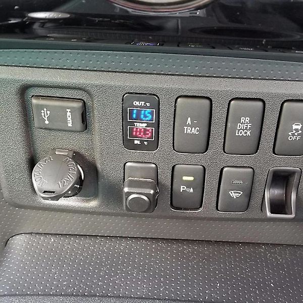Dobbelt temperaturdisplay inde og uden for bilen Dobbelt temperatursensor til Prado Prius