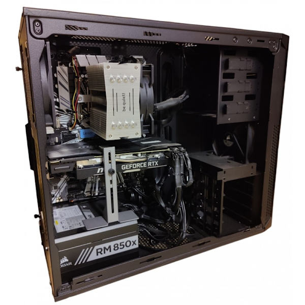 Corsair Carbide 200R gamingdator med Intel i7 32GB 1TB SSD RTX2070 Super Win11 Pro